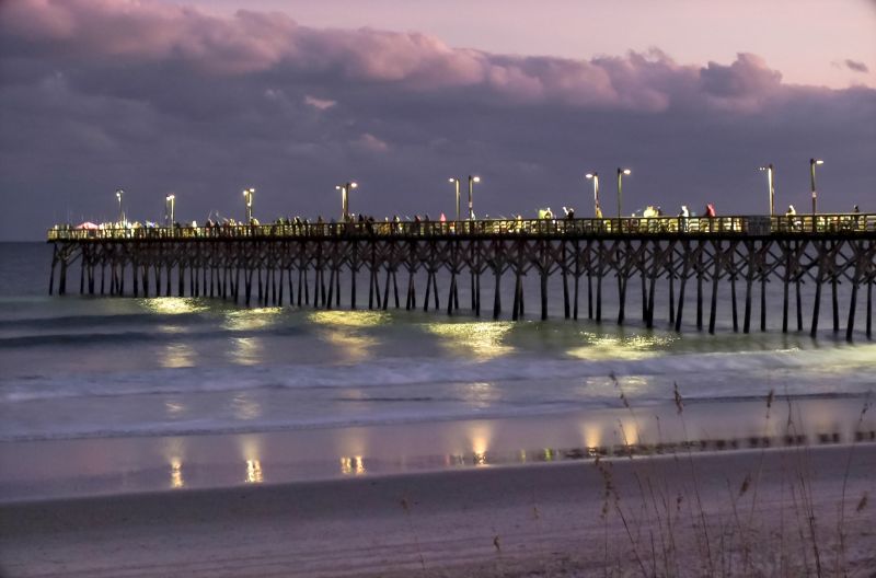 NIGHT PIER FISHING